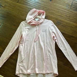 Light pink vineyard vines pullover